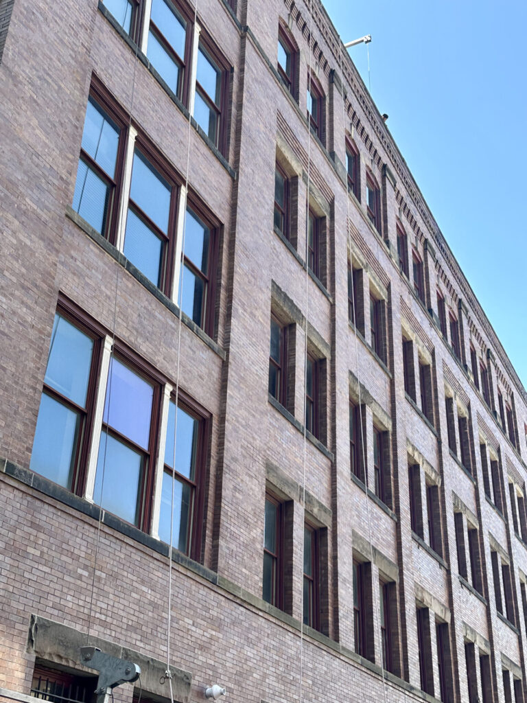 Cleveland office building commercial tuckpointing